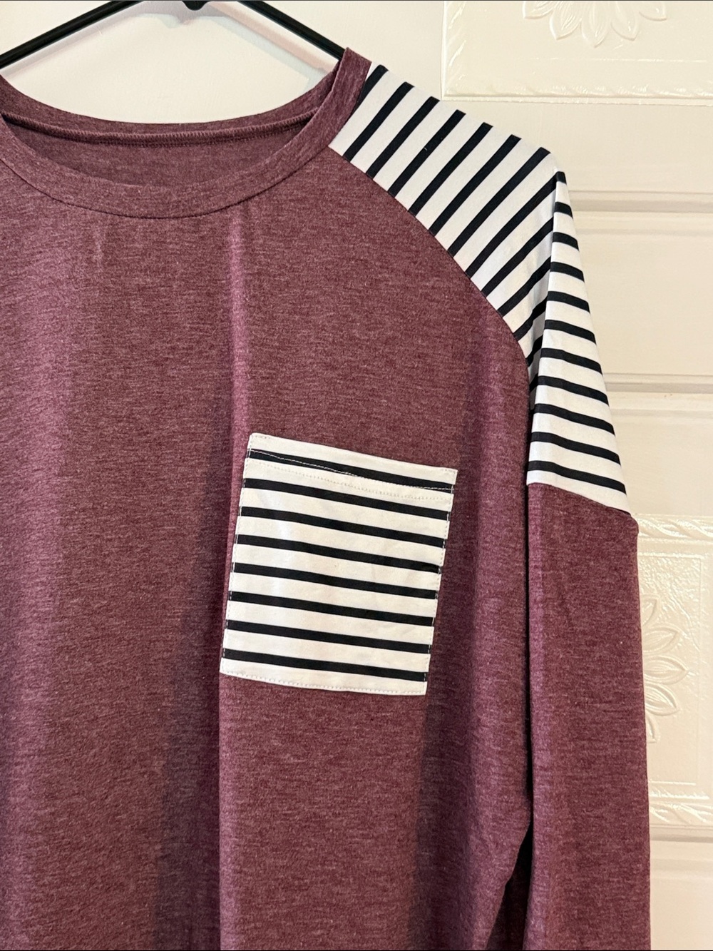 Long sleeve tee size xl. - Picture 2 of 3